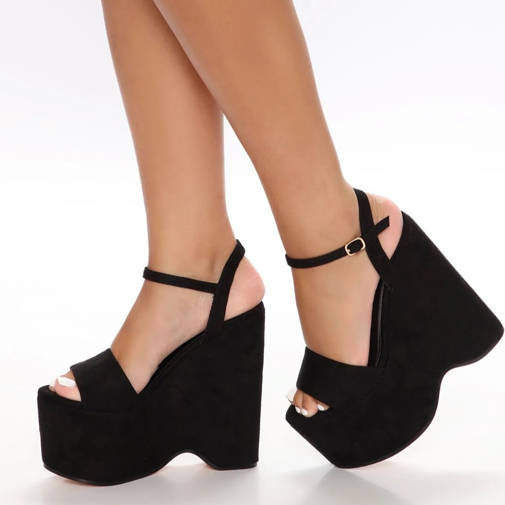 COPY - Black wedges